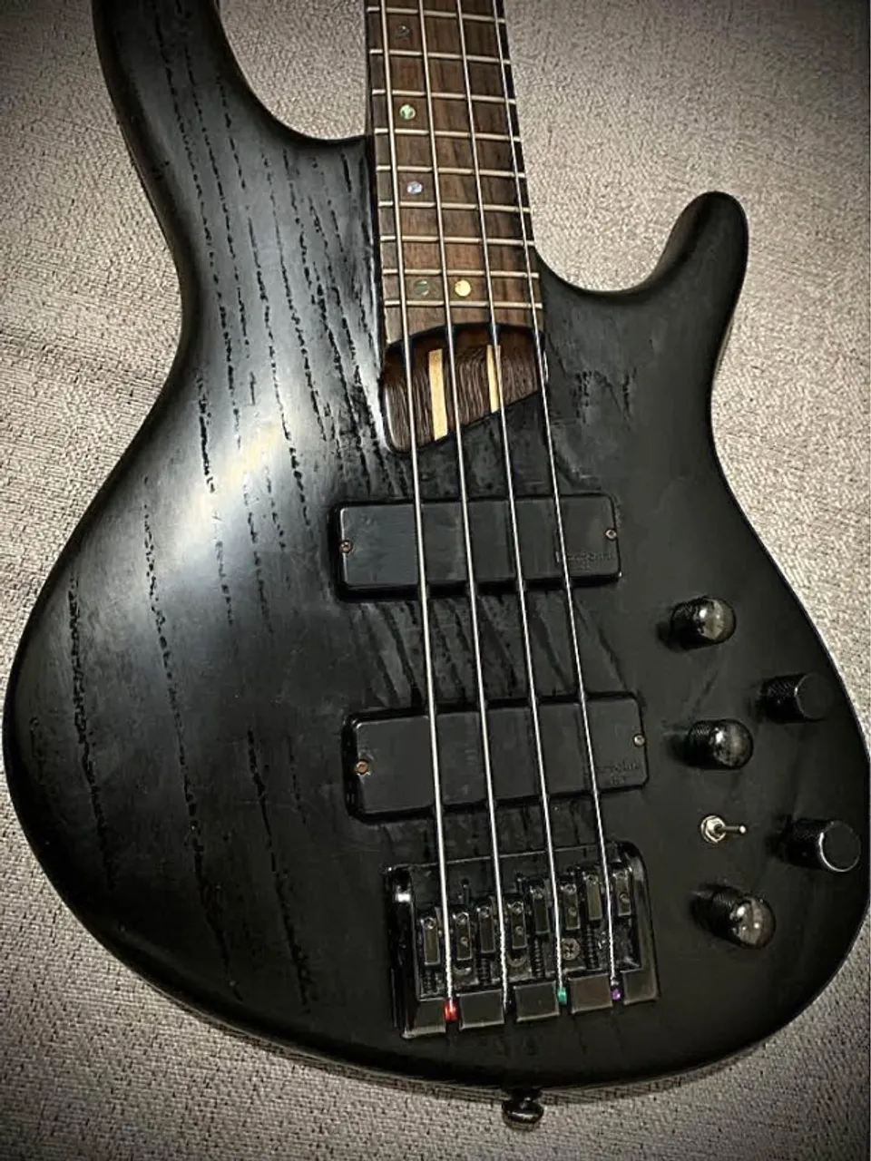 Baixo Cort B4 Element Black