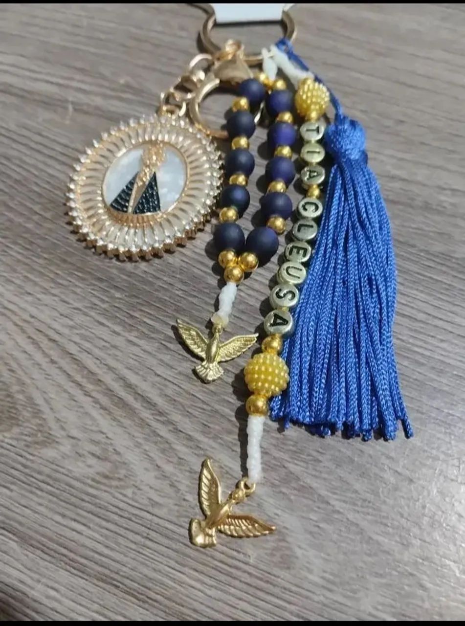 Chaveiros personalizados com nome,e a imagem que deseja entre outros 