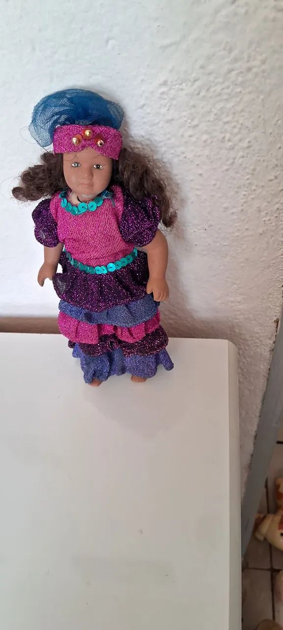 Boneca de porcelana coleção boneca do mundo  - Foto 3