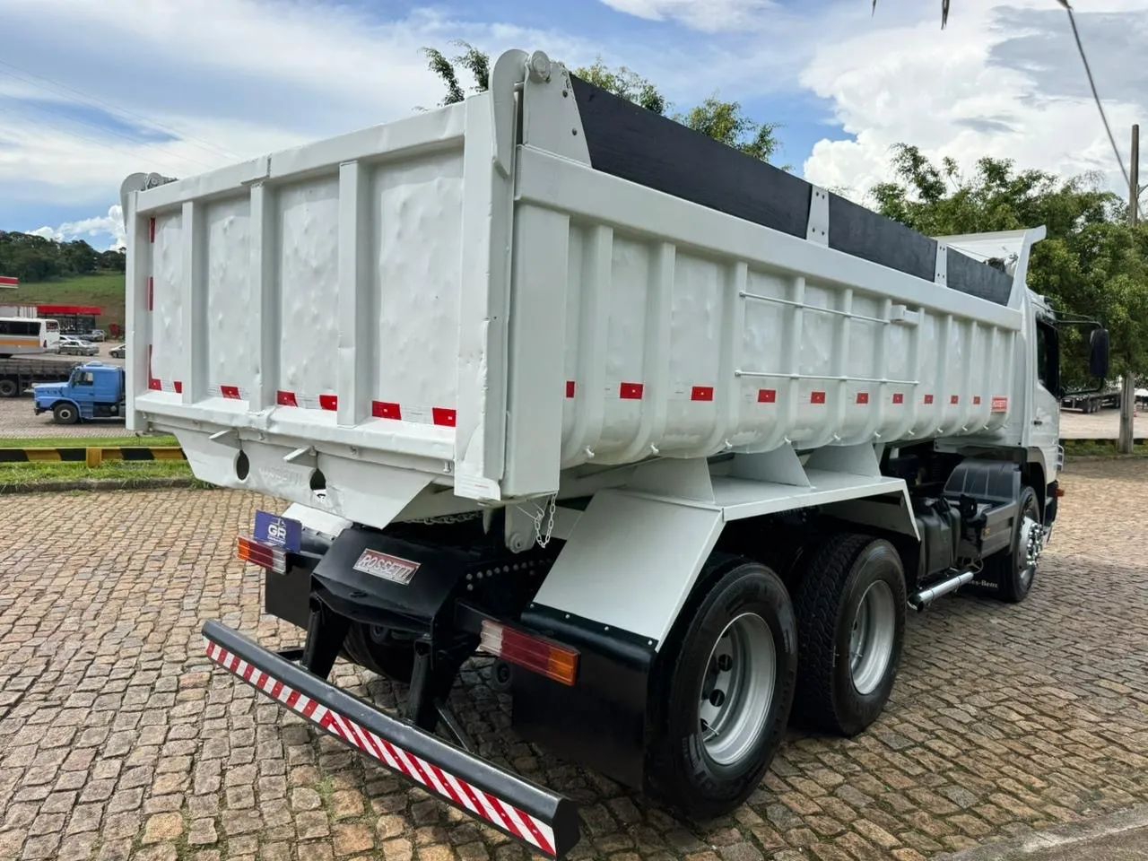 CAMINHÃO MB ATEGO 2425 2011 TRUCK CAÇAMBA ÚNICO DONO EXTRA - Foto 7