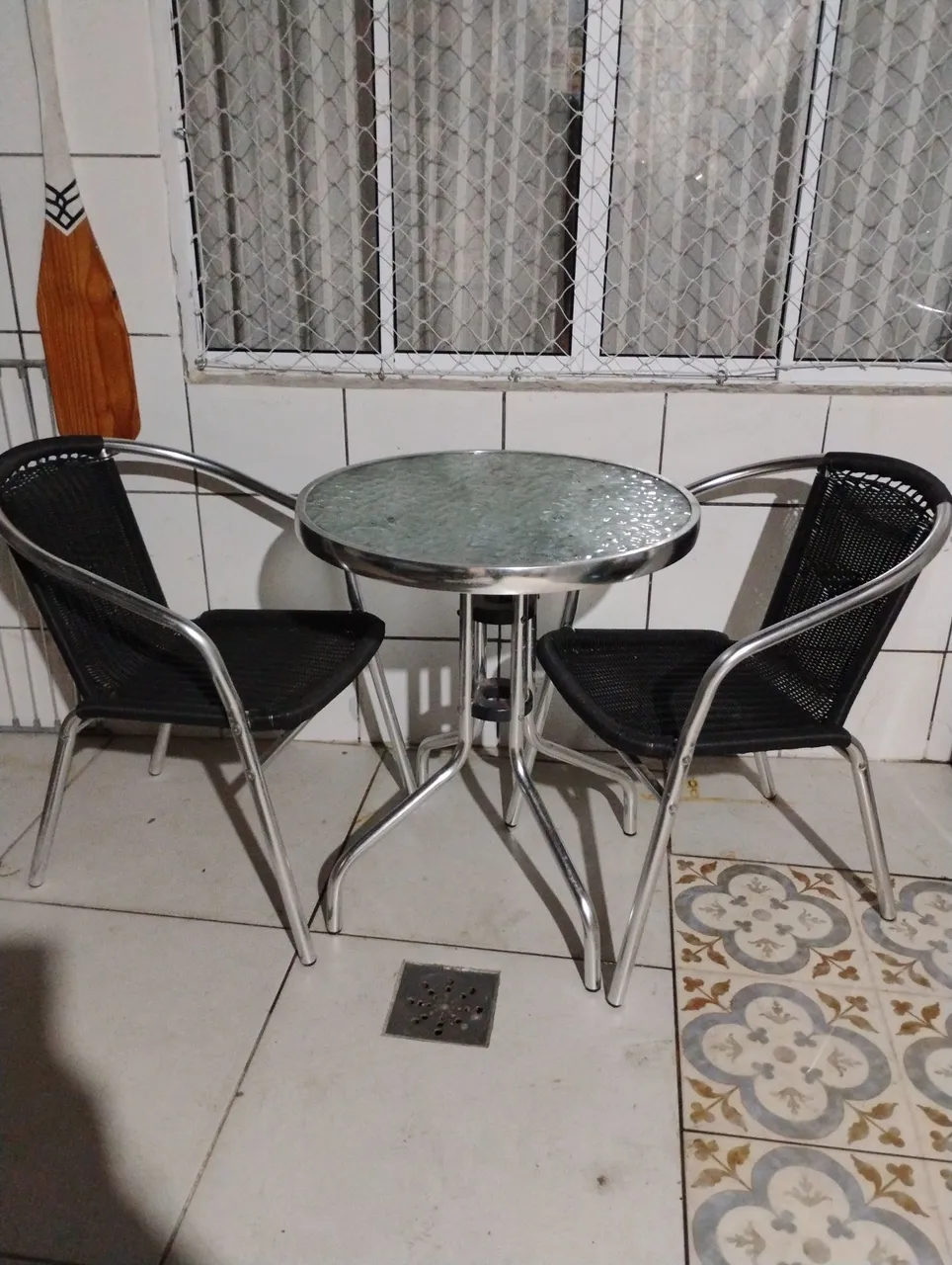 Conjunto de mesa e cadeiras para área externa