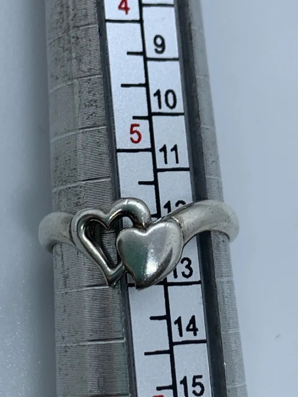 lindo anel de prata com corações - Foto 5