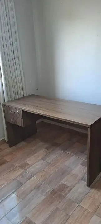 2 Escrivaninhas em MDF + Arquivo - Ótimo estado