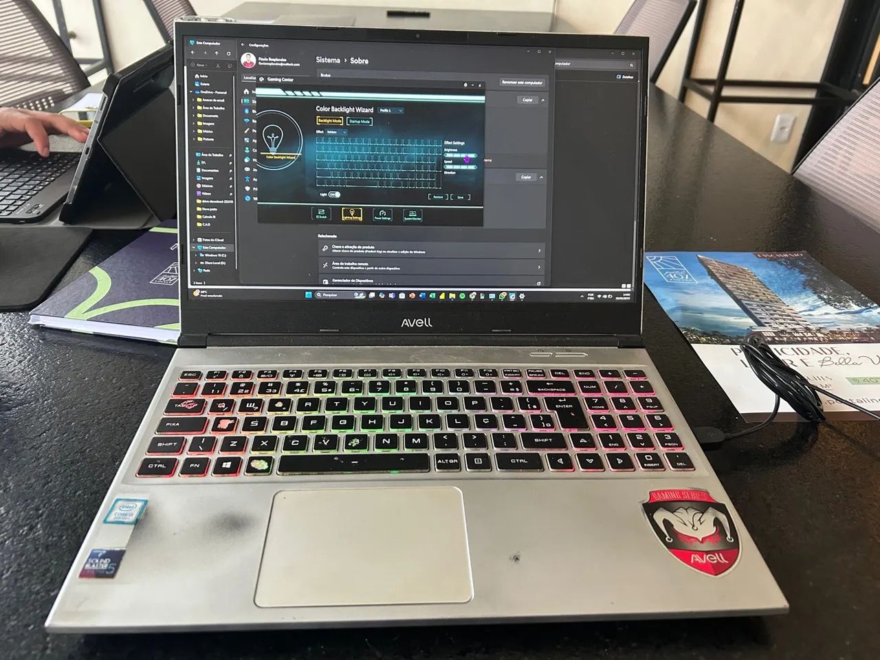 Notebook Gamer Avell com Teclado RGB