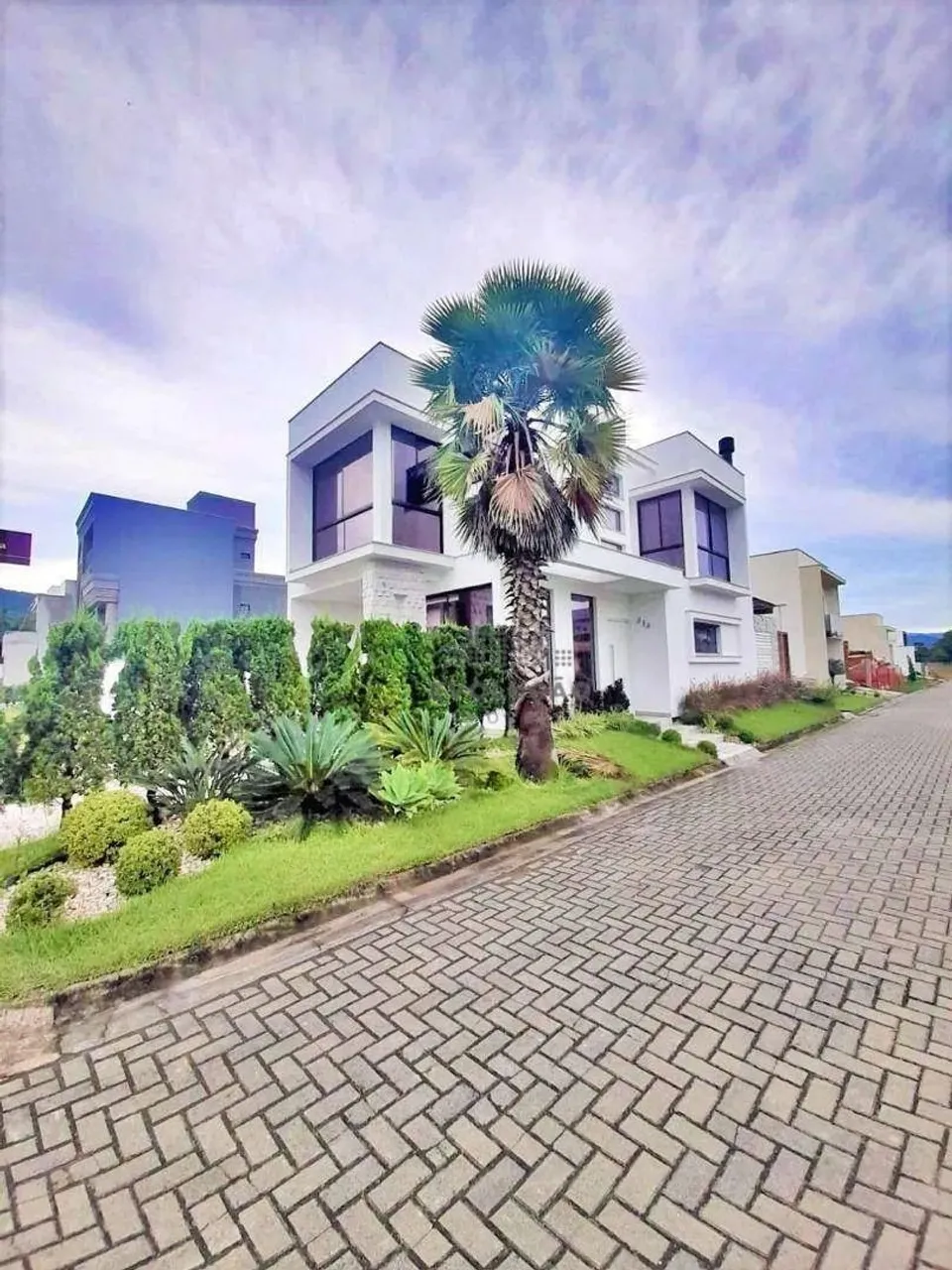 Casa de esquina, 3 dormitórios, suíte, condomínio Brisas, Delta Ville, Biguaçu/SC
