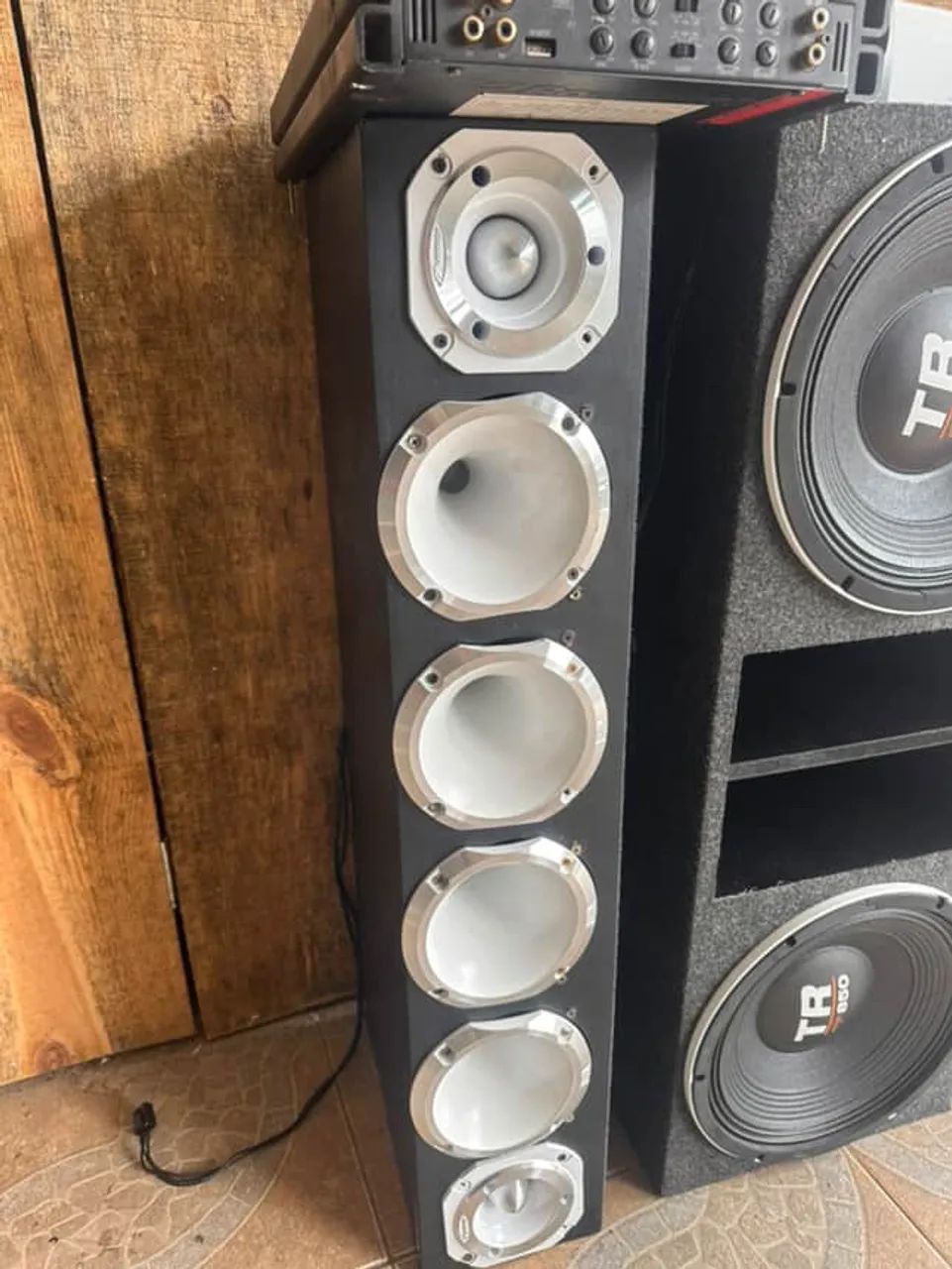 Som automotivo TR 820