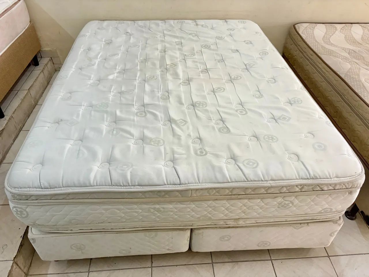 Cama box de casal Queen , cama Queen  - Foto 4