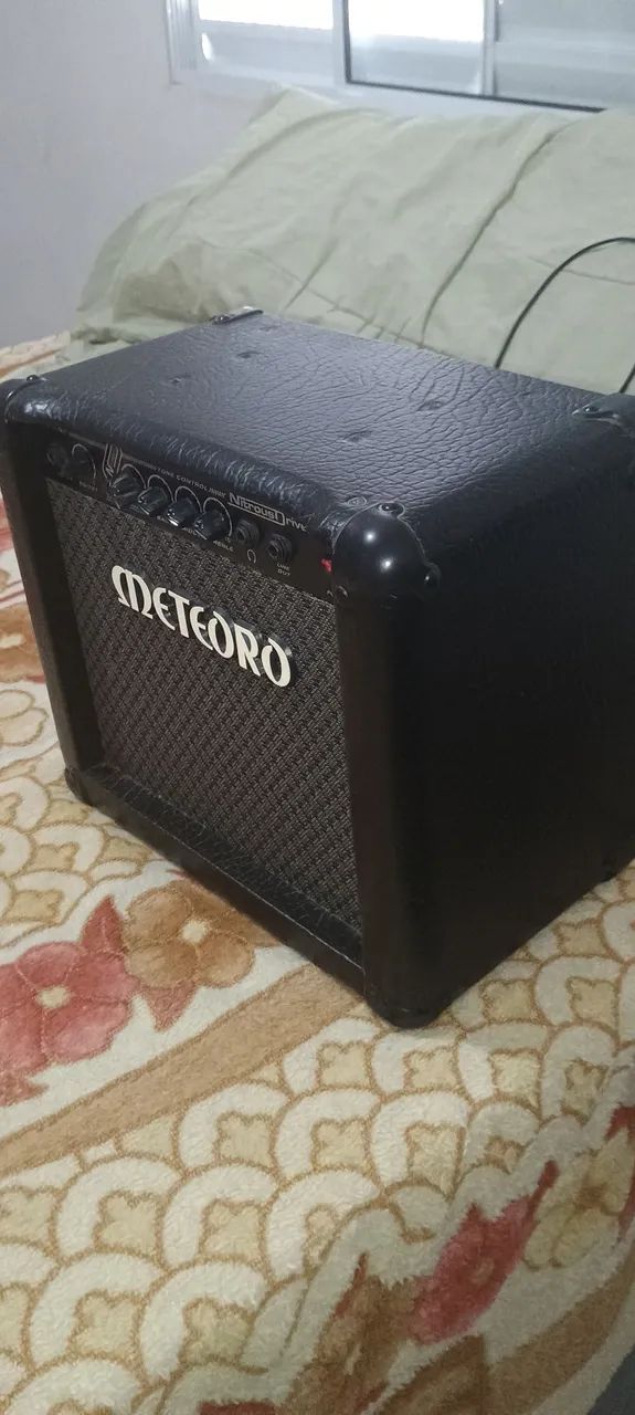 Kit Guitarra com cubo e Cabos - Foto 4