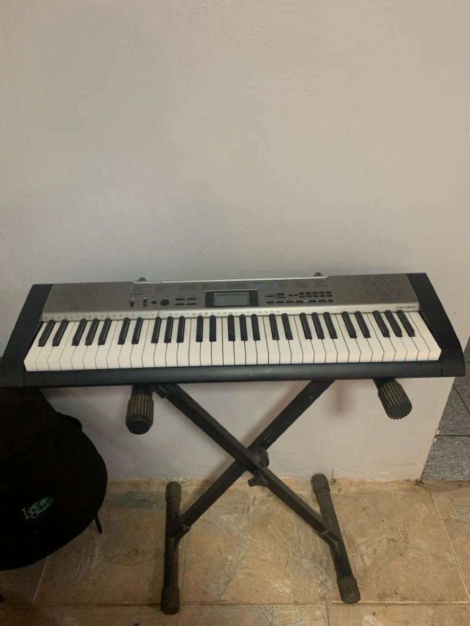 Teclado Casio CTK- 1300