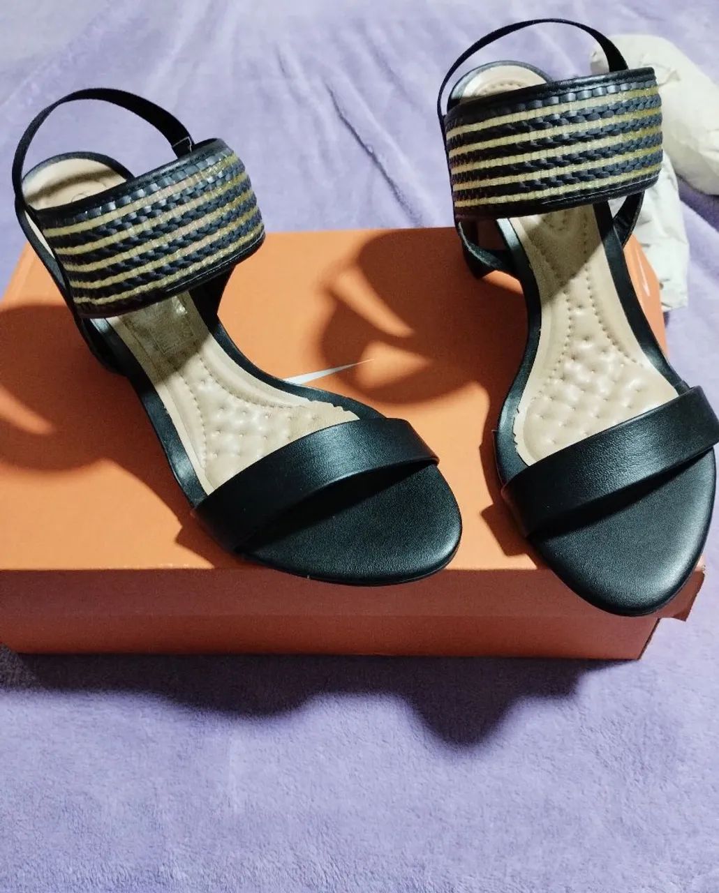 Sandália Beira Rio, com elástico atrás! Calçados Jardim Santa