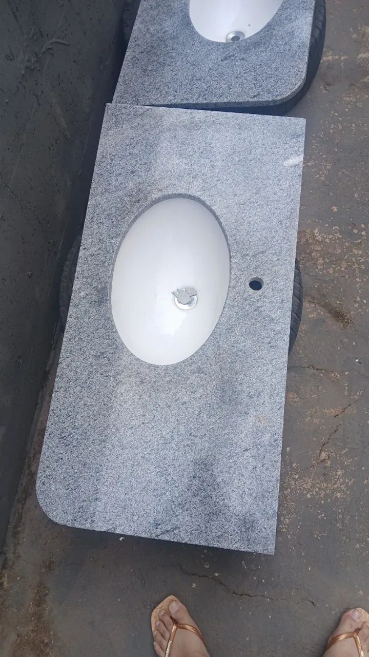 1 bancada de granito 