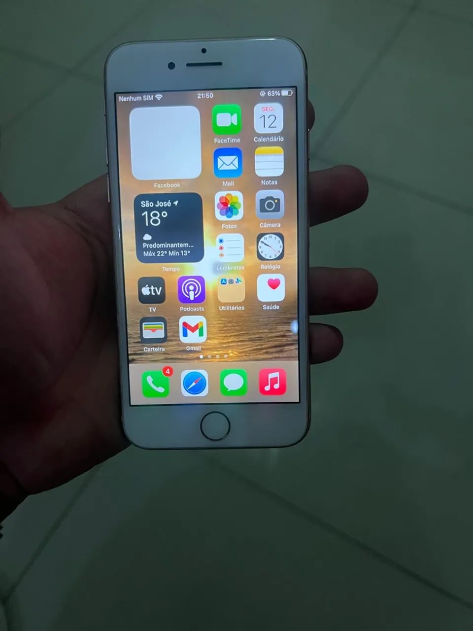 IPHONE 8