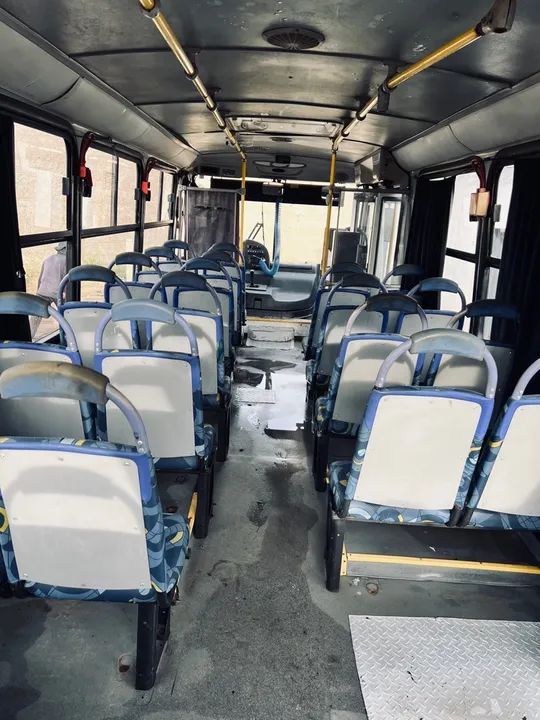 Ônibus para transporte escolar
