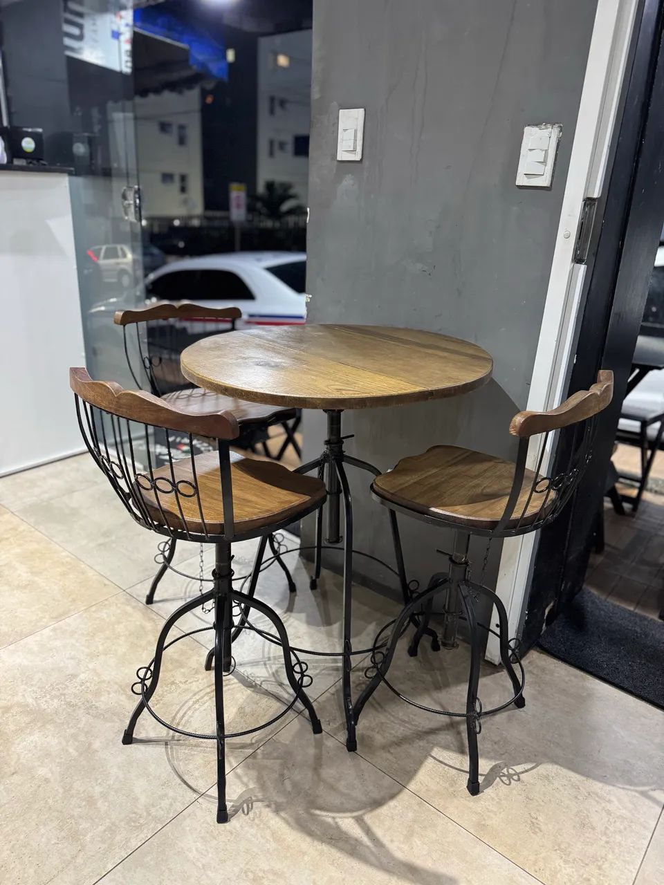 Jogo De Mesa Rústica Bistrô com 4 Banquetas64166926784642121