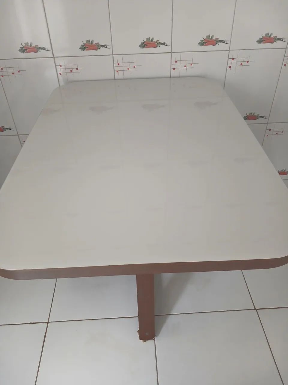 Mesa e cadeiras 