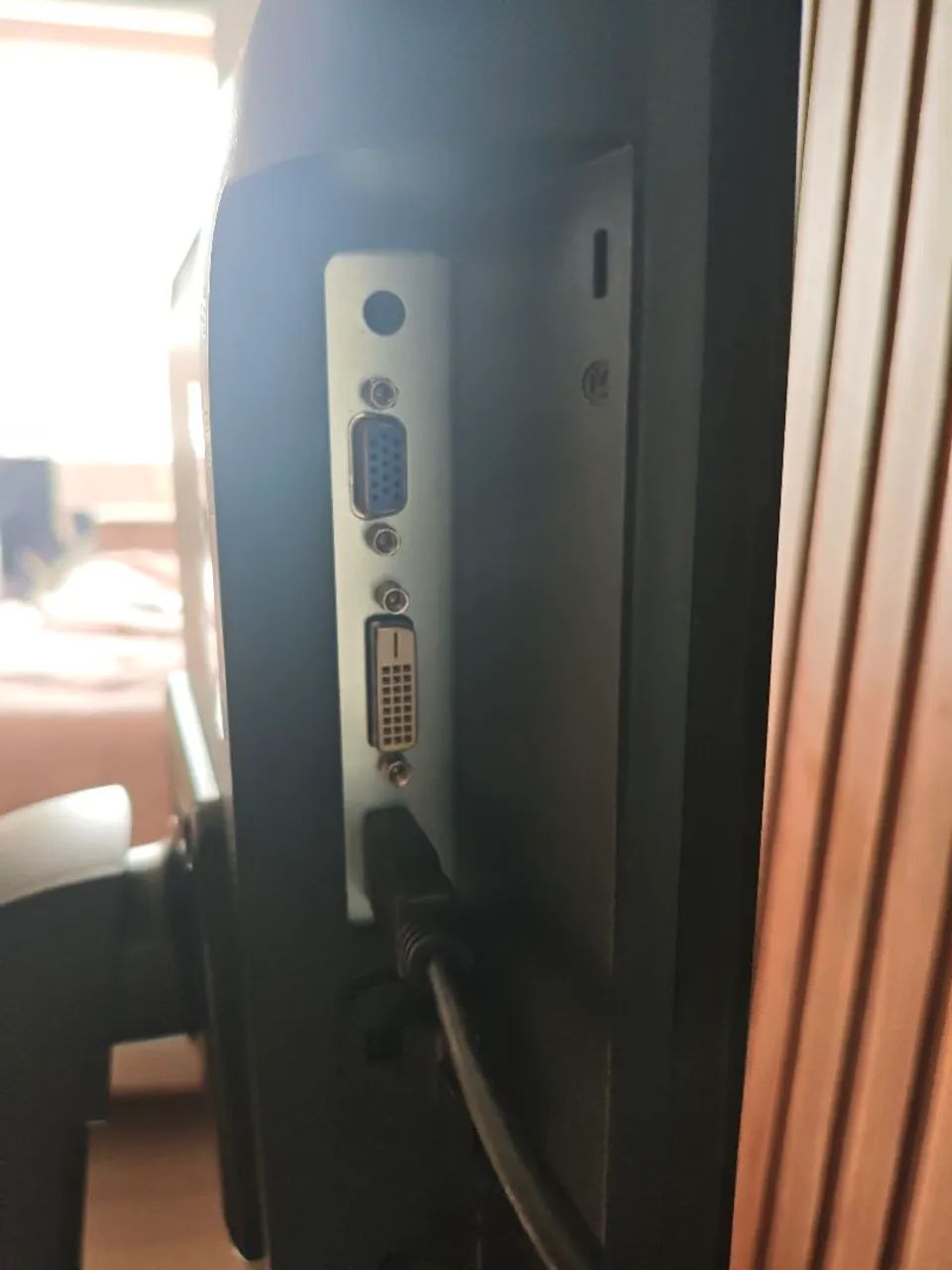 Monitor LG IPS 22 polegadas Full HD funcionando com HDMI, DVI e VGA - Foto 4