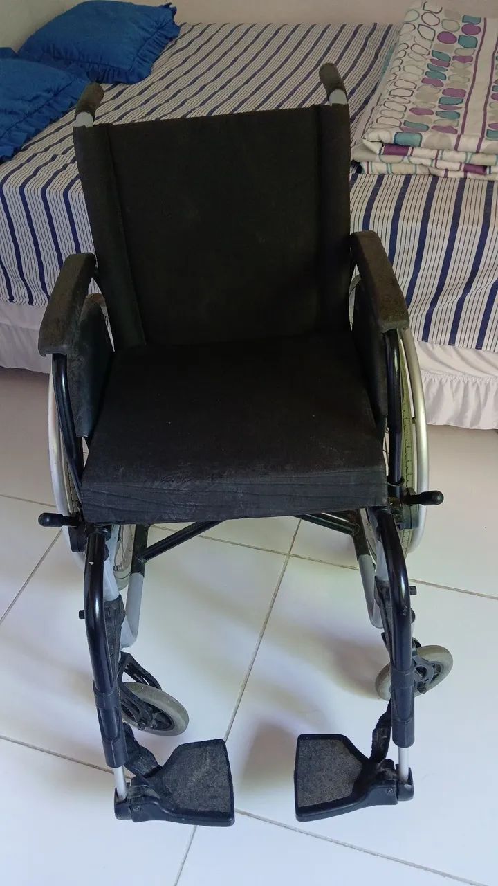 Cadeira de rodas - Foto 5
