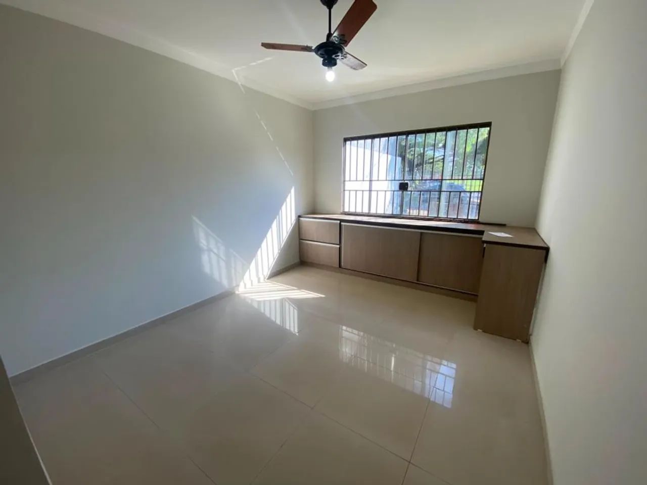 Casa para alugar em Maringá, Jardim São Clemente, com 2 quartos, com 71.56 m² - Foto 4
