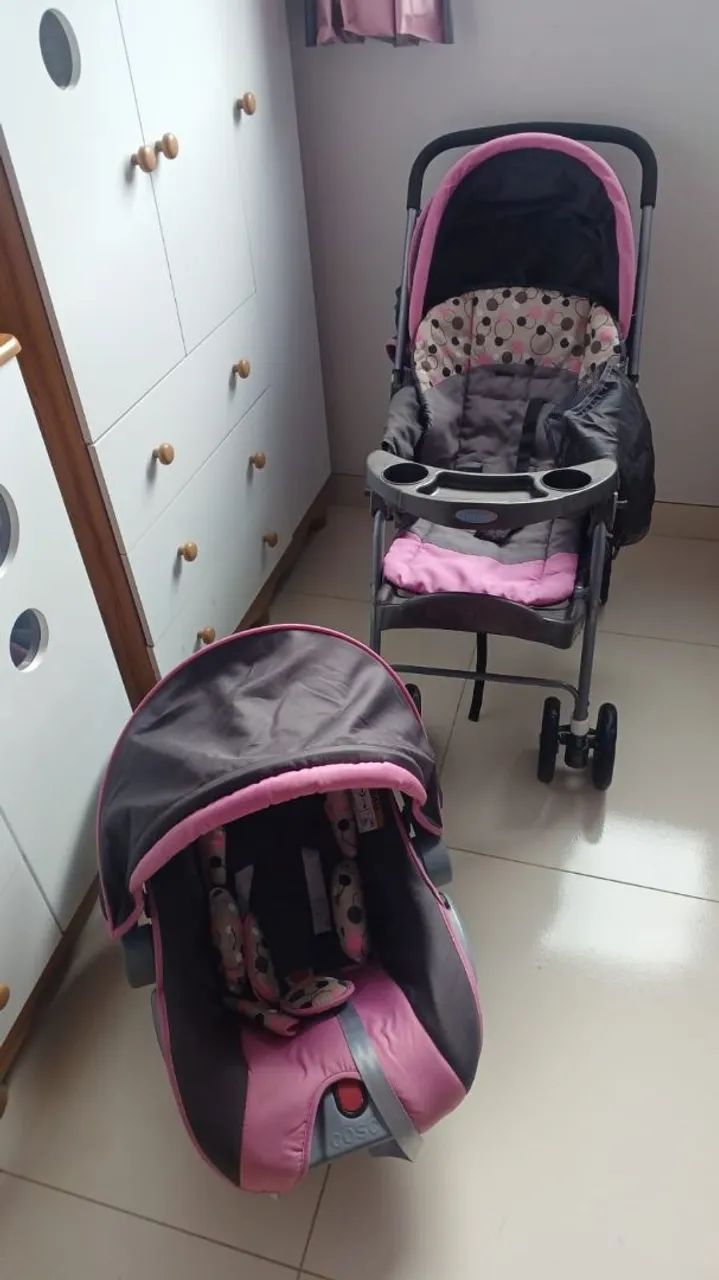 Carrinho e bebê conforto cosco