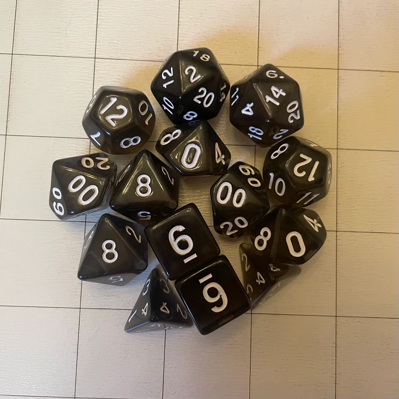 Conjunto 14 dados pretos RPG + bag de brinde
