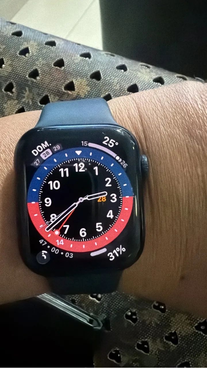 Apple Watch 8 45mm bateria 85%