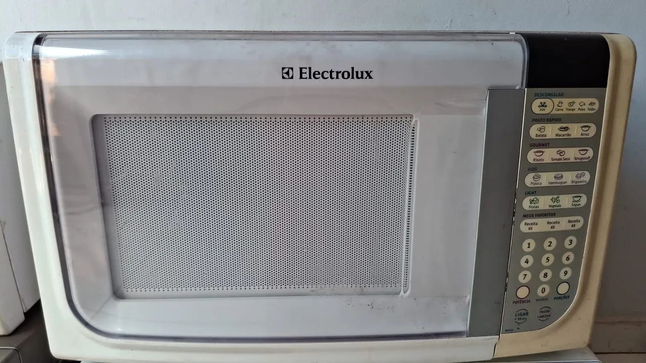 Vendo microondas todos funcionando perfeitamente  - Foto 2