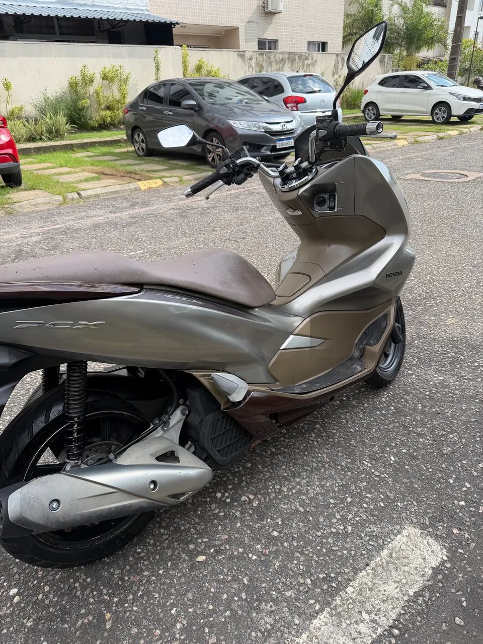 VENDO MOTO PCX QUITADA  - Foto 5