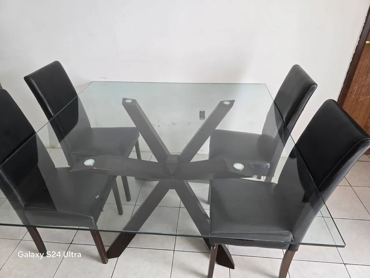 Mesa de vidro com 4 cadeiras  - Foto 5
