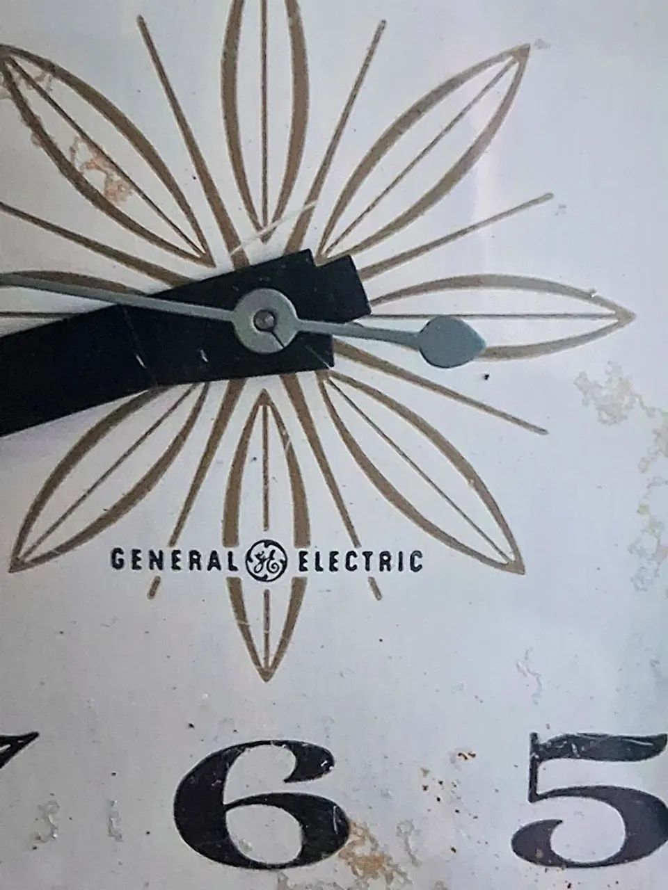 Relógio de parede antigo General Eletric  - Foto 2
