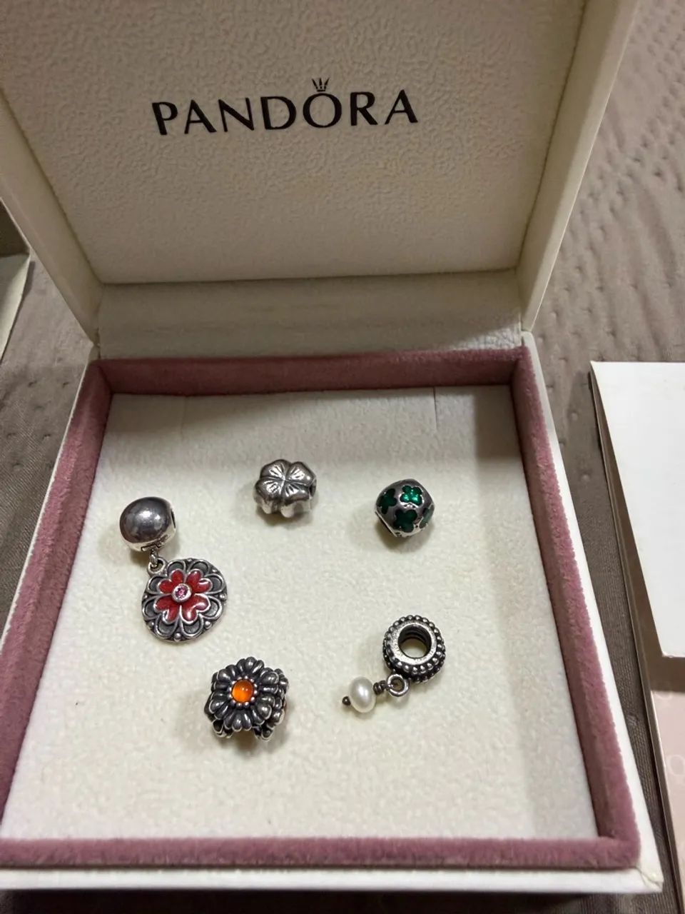 Pulseira Pandora original com 16 berloques  - Foto 5