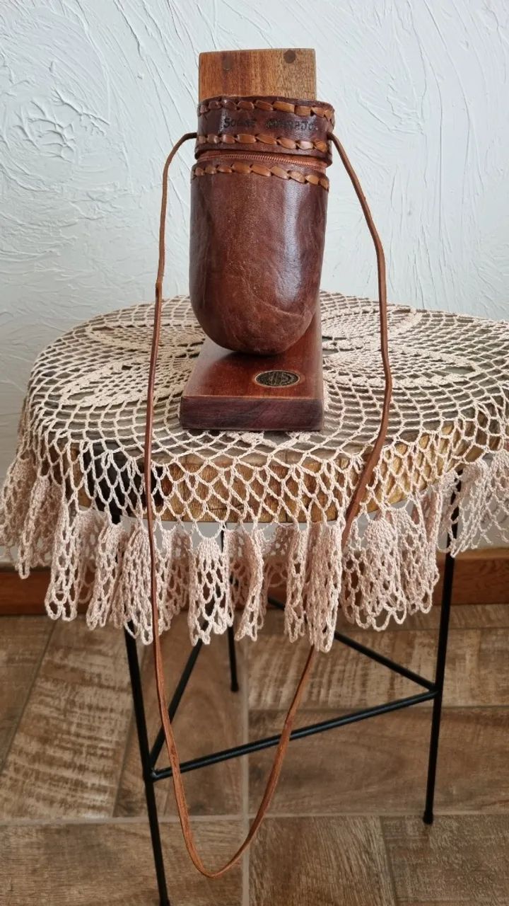 Bolsa artesanal Ilha de Marajó - couro de búfalo - peça única - Foto 4
