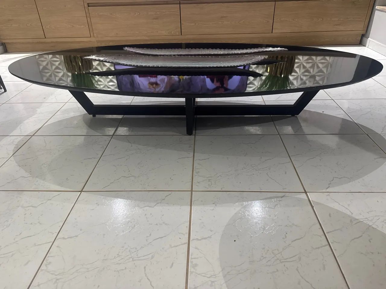 Mesa de centro oval 