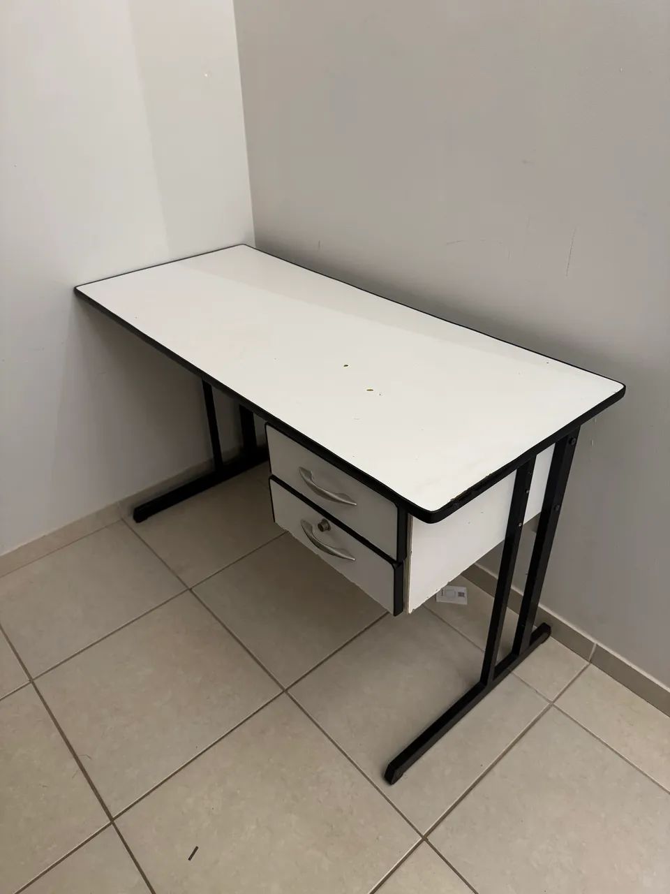 Vendo Escrivaninha 