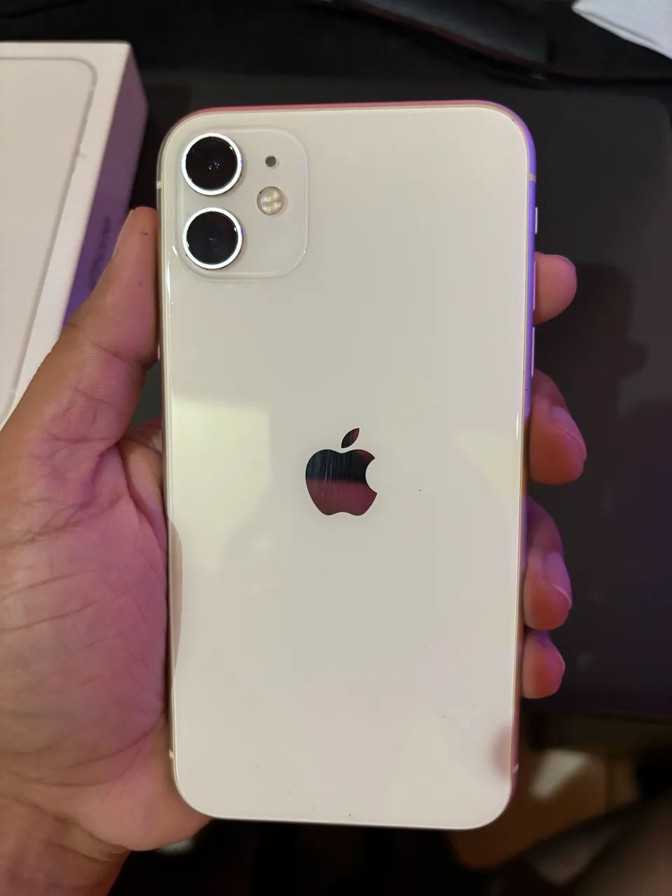iPhone 11 64GB à Venda - Original | Caixa e Carregador - Foto 2
