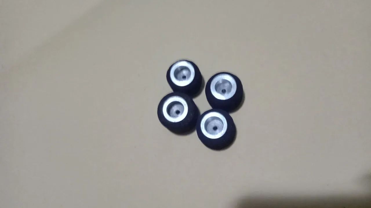 rodas traseiras p eixo rosca Autorama Estreka