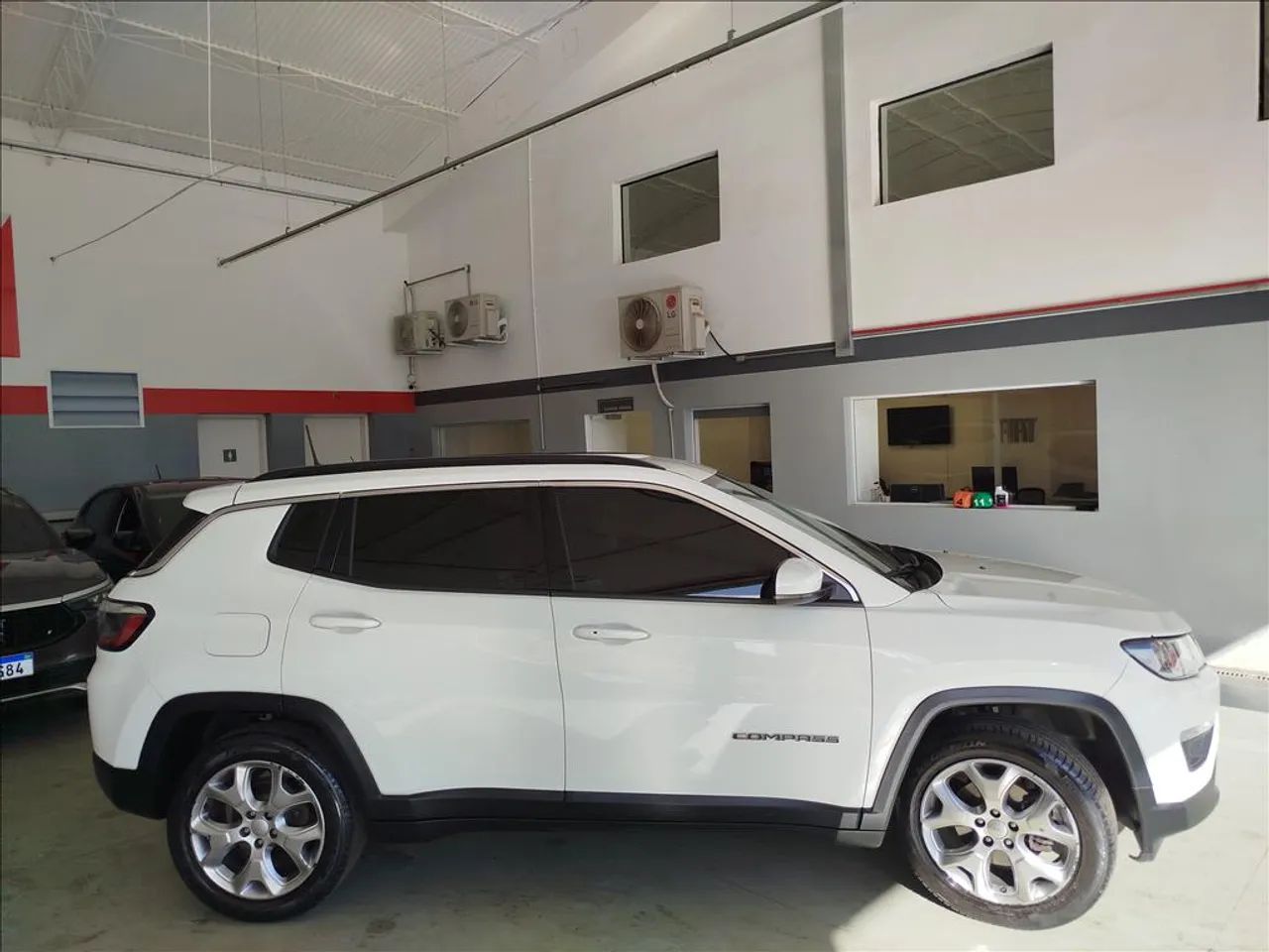 Jeep Compass Longitude 2.0 4X2 Flex 16V Aut. 2021 - Foto 4