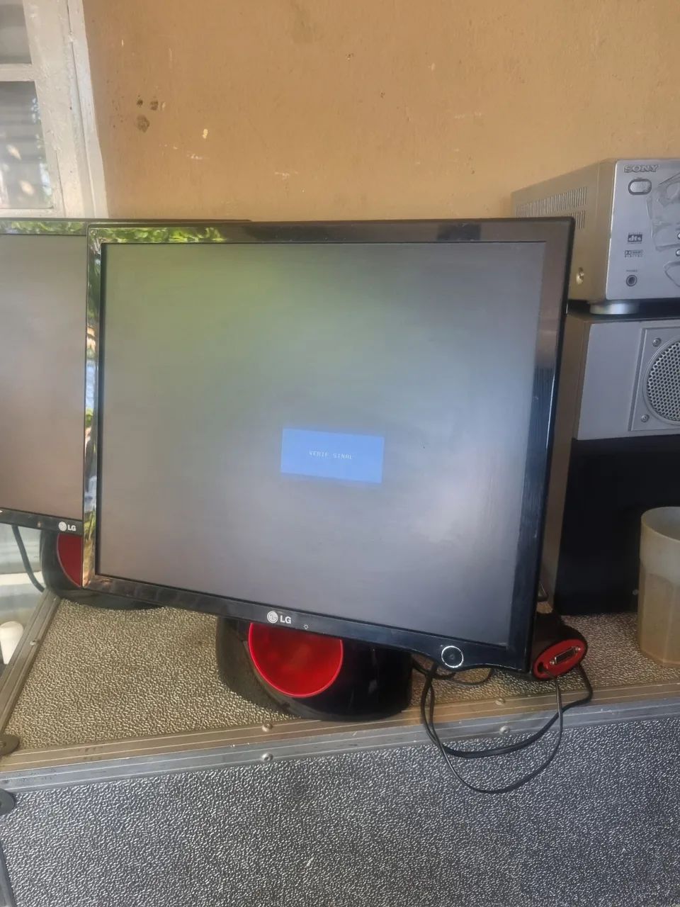 2 monitores lg retro 20 pl - Foto 2