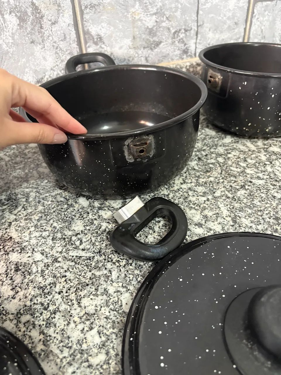 Kit panelas pretas com cabo solto - Foto 4