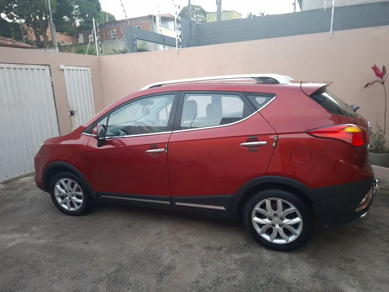 JAC T5 1.5 Jet Flex 16V 5P Mec. 2017 - Foto 4