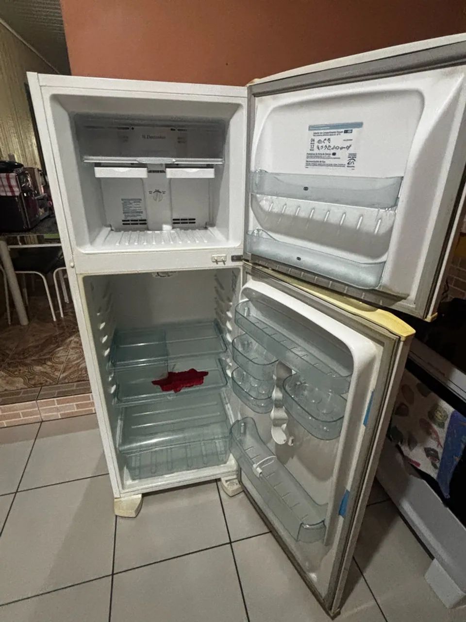 Vende - se essa geladeira  - Foto 2
