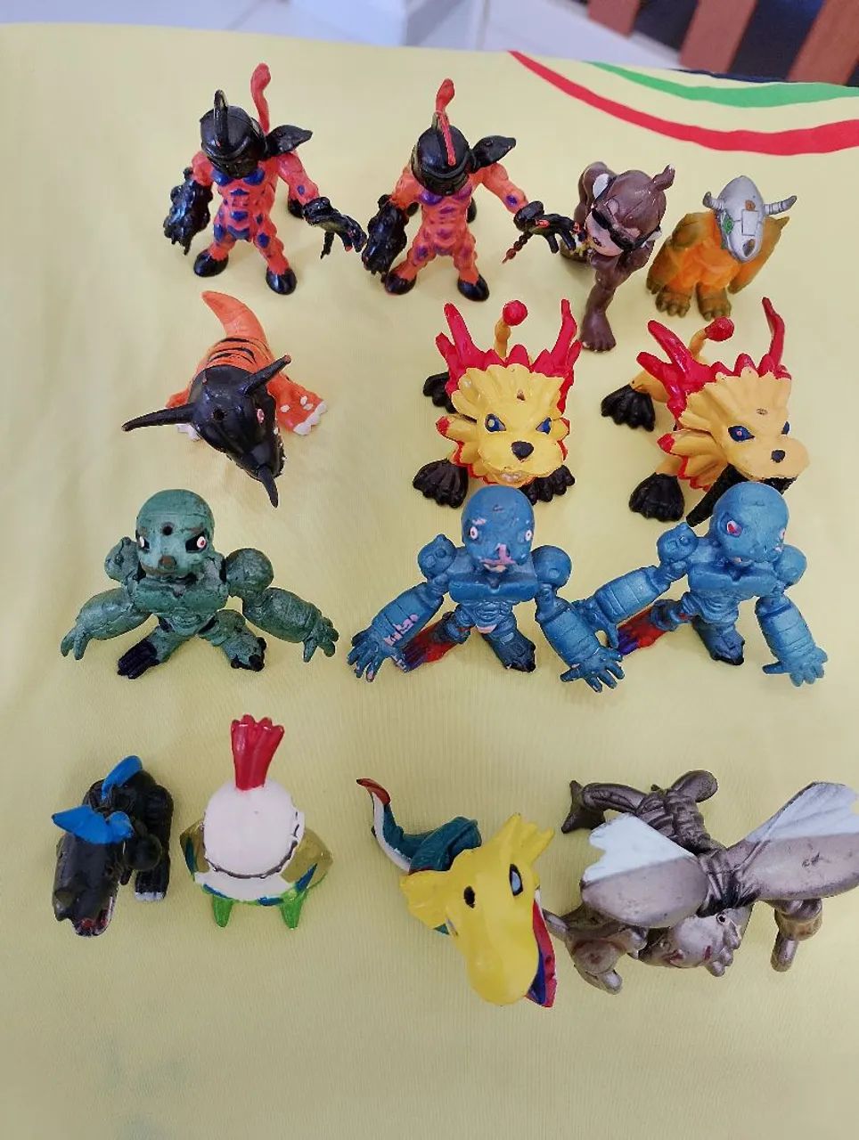 Lote de bonecos Digimon (14 bonecos) - Foto 2