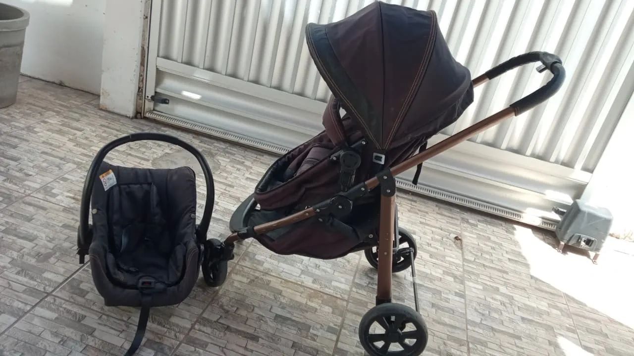 Carrinho de bebê novo