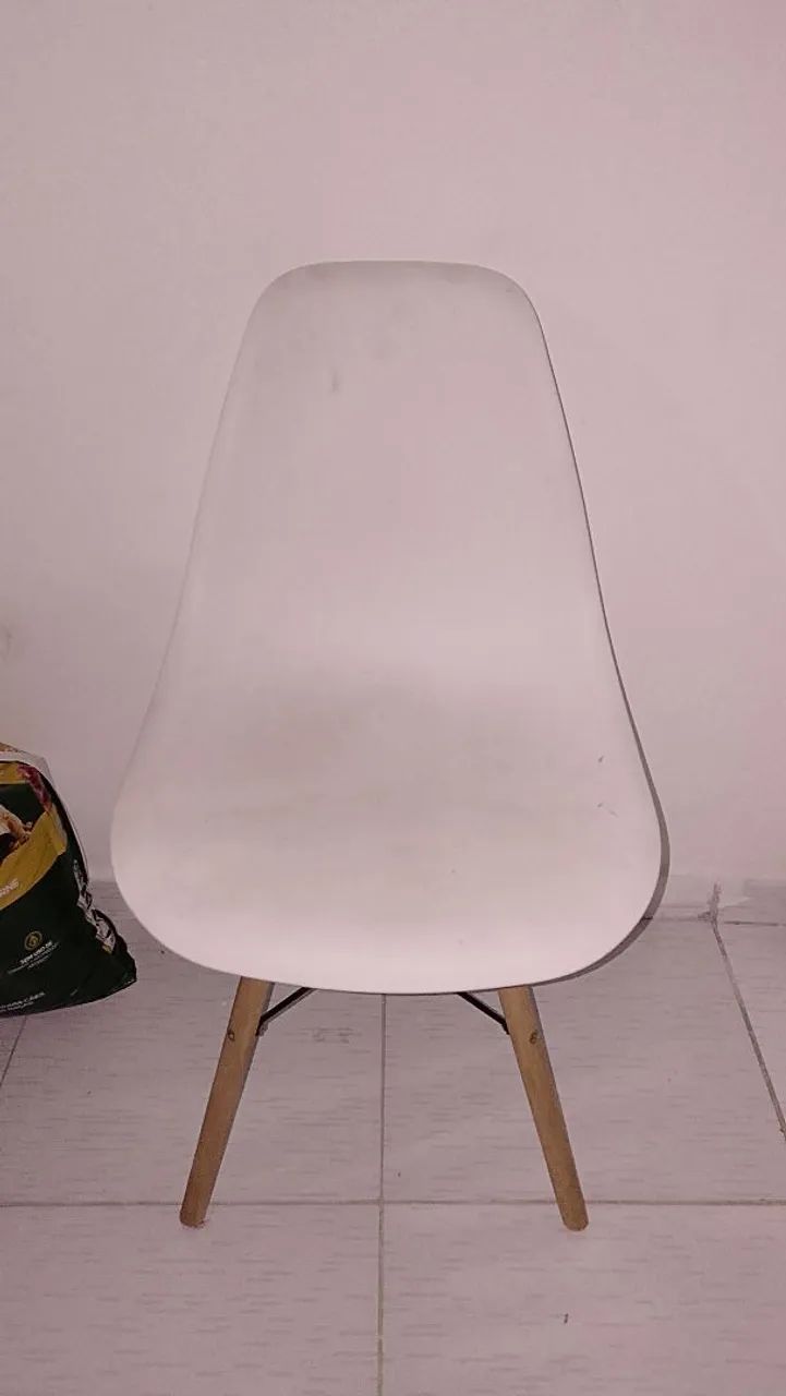 Cadeira pra vender logo 