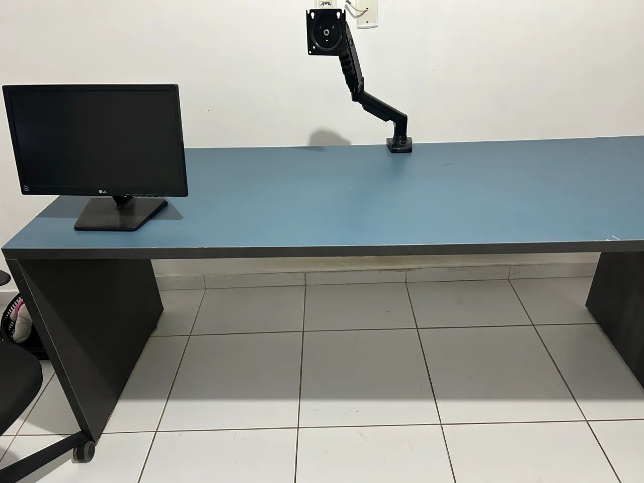Mesa 100% MDF azul