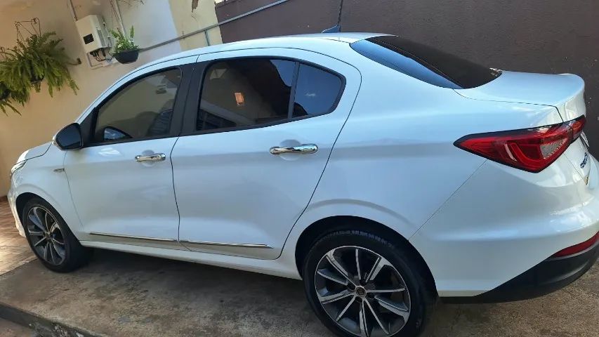 Fiat Cronos Precision 1.8 16V Flex Aut. 2020 - Foto 4
