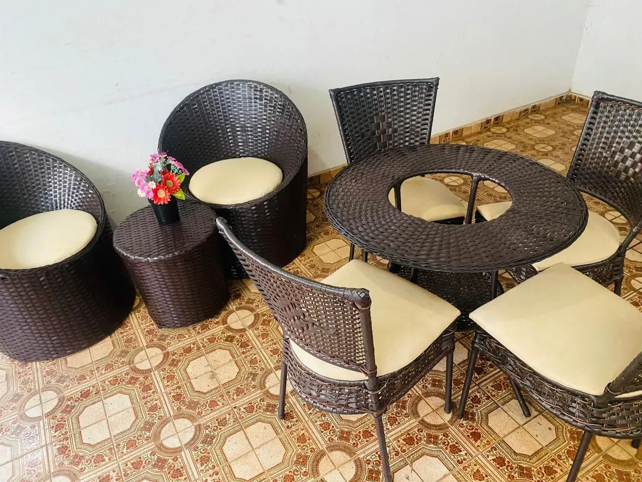 Jogo de mesa e poltronas  - Foto 3