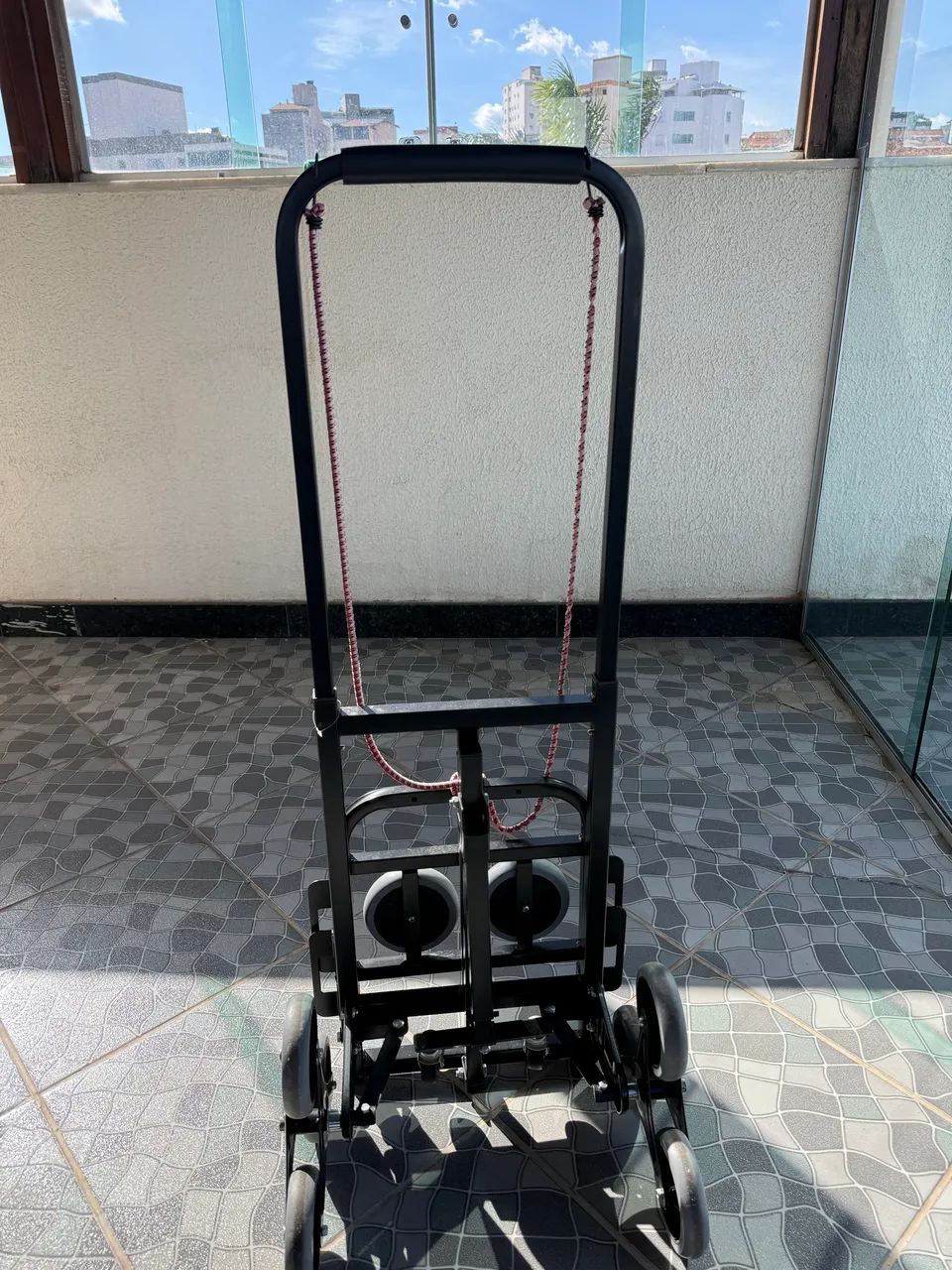 Carro transporte subir escadas 