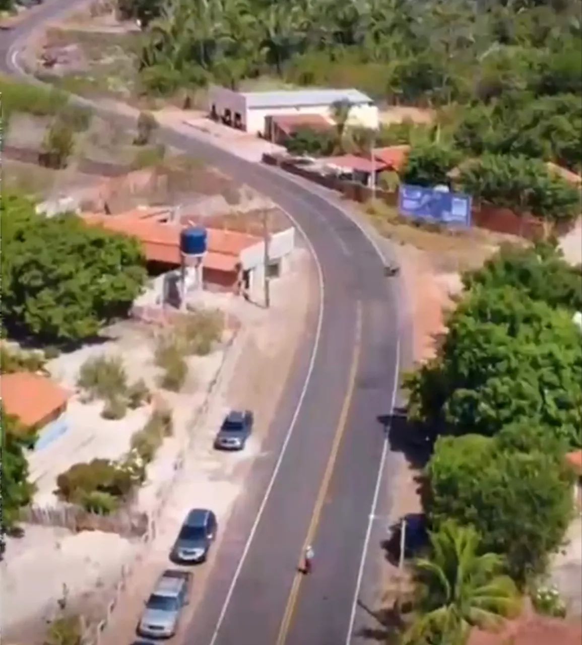 Vende se casa com 10 hectares 