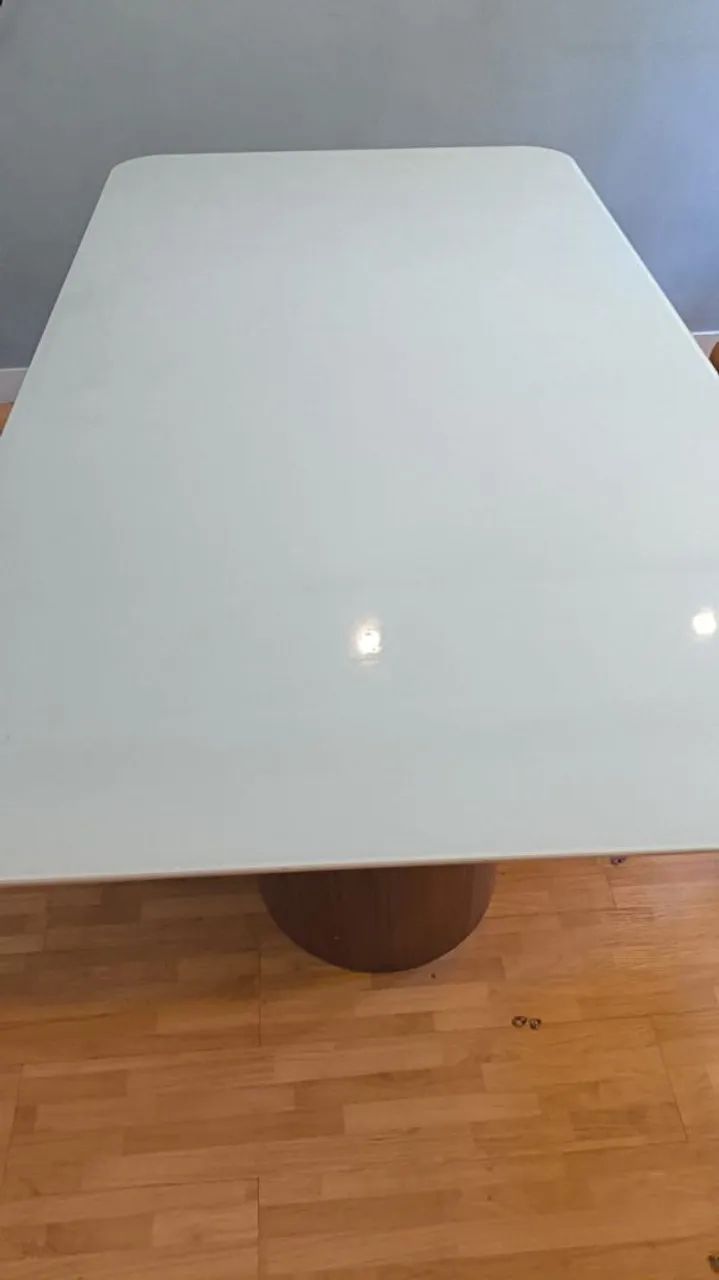 Sofá e Mesa com 4 cadeiras