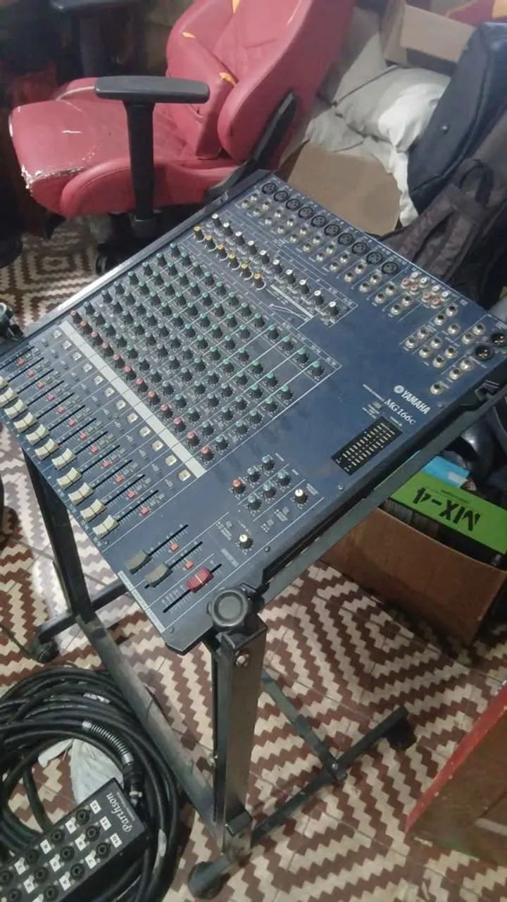 mesa de som yamaha mg166c - Foto 3